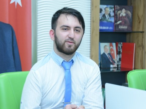 UNEC tələbəsinin unudulmaz günü: “Gözlə Məni” şeirlər kitabının təqdimatı