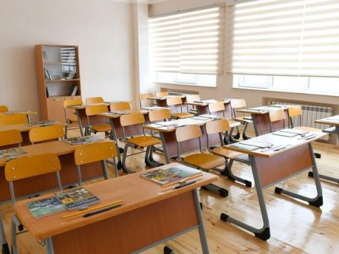 Summativ pulları, direktor və RTŞ-lərin rüşvətxorluğu,gizlədilən vakansiyalar- Direktor qanunsuzluqlardan DANIŞDI