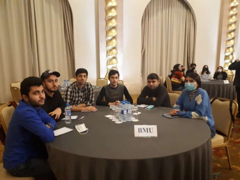 BMU-nun komandası ali məktəb tələbələri arasında keçirilən bilik yarışının qalibi olub  