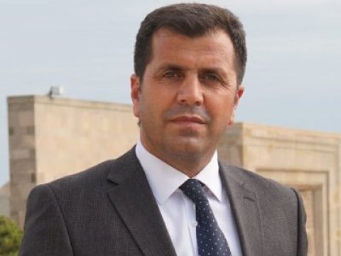 MEDİA Qanunu, iki tələbə və təmənnalı sevgi  
