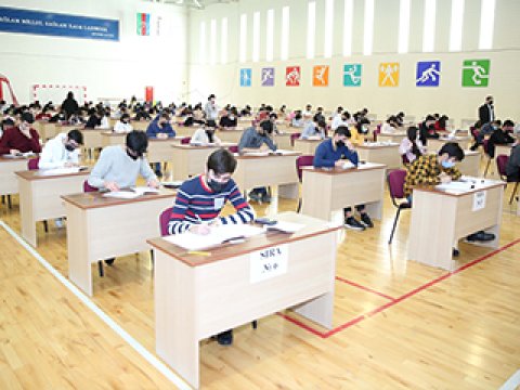 Bakı Ali Neft Məktəbində qış imtahan sessiyası başlanıb-FOTO