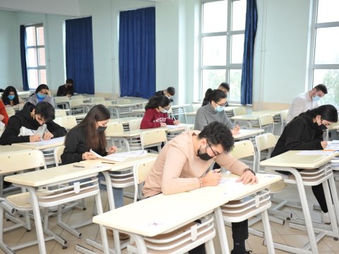 BMU-da qış imtahan sessiyası davam edir