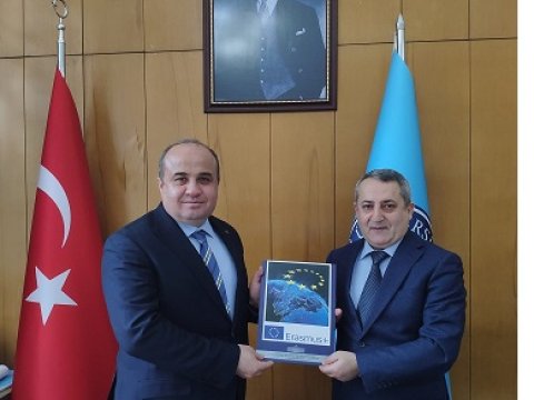 AzTU-nun beynəlxalq əlaqələr üzrə prorektoru Qazi Universitetində mühazirə deyib