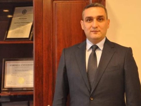 MDU rektoru professor Ədalət Muradovu yeni dərc olunan kitab münasibətilə təbrik edib