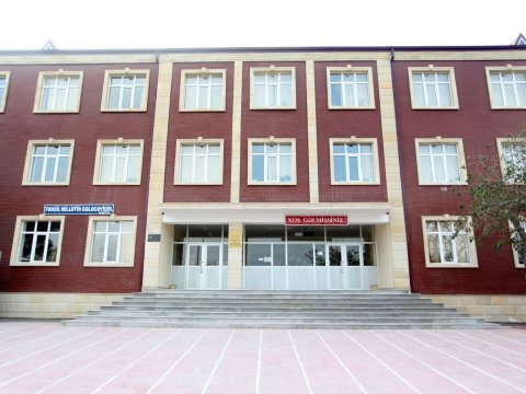 Tədrisə mane olan şagirdlərin izahatı alındı,müəllimə töhmət verildi-RƏSMİ