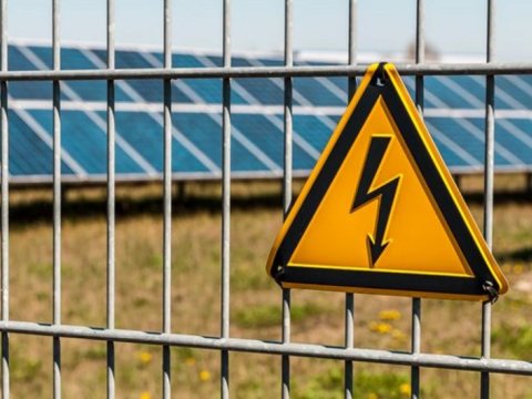 Şagirdi elektrik cərəyanı vuraraq öldürdü - Cəlilabad məktəbində  