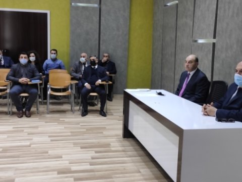 UNEC-“Sığorta işi” fənninin yenilənmiş tədris proqramı müzakirəyə çıxarılıb
