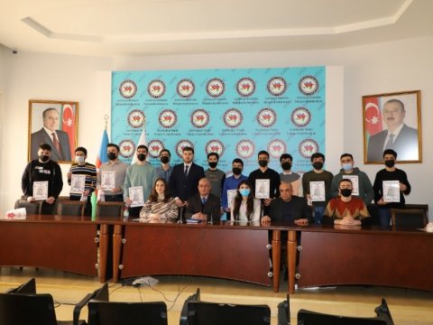 Tələbələr arasında keçirilmiş “Nə? Harada? Nə zaman?” intellektual yarışının qalibləri mükafatlandırılıb  