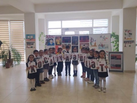 Bakıdakı təhsil müəssisələrində Xocalı soyqırımı qurbanlarının xatirəsi anılır