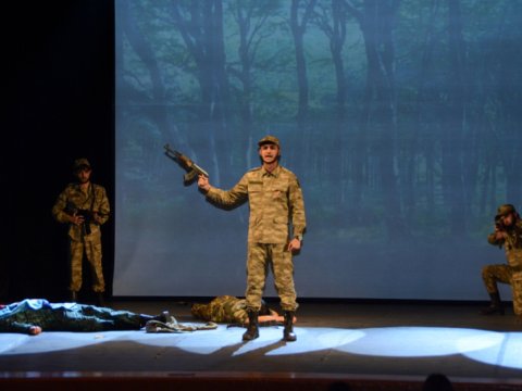 UNEC tələbələrinin ifasında tamaşa: “Vicdanın hökmü”|VİDEO