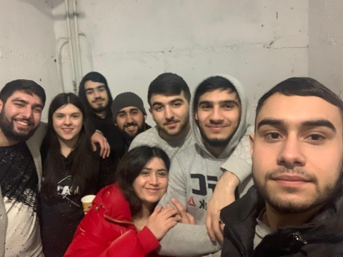 Hazırda Kiyevdə bunkerdəyik, ərzaq təminatımız var - Azərbaycanlı tələbə -  FOTO/VİDEO