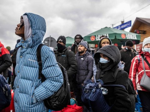 Ukraynadan çıxmaq istəyən əcnəbi  tələbələr ciddi çətinliklərlə üzləşir