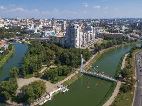 Raket hücumuna məruz qalan universitet, dağılma təhlükəsi olan ali məktəblər- Xarkovun təhsil MƏNZƏRƏSİ