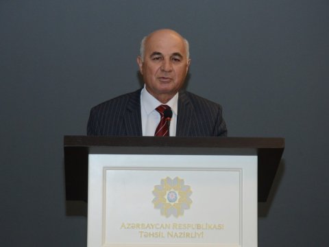 Dərsliklərin yazılmasında çatışmazlıqlar aradan qaldırılmalıdır-Direktor müavini