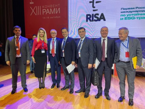 Rektor Rusiyaya səfərə getdi 