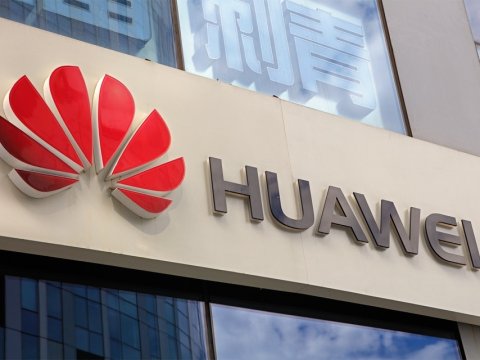 AzTU tələbələri “Huawei” şirkətinin sertifikatını alıb