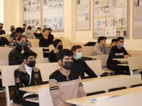 ADNSU-da tələbələr üçün seminar-təlim  
