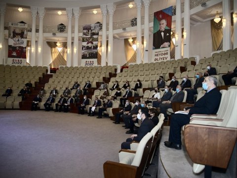 AzTU-da Elm Gününə həsr olunan seminar keçirilib