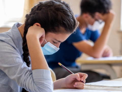 Buraxılış imtahanlarından narazılar rekord həddə-SƏBƏBLƏR VƏ FAKTLAR