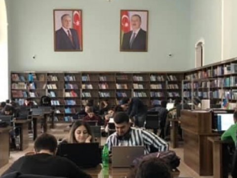 UNEC kitabxanasından istifadə edənlərin sayı artır  