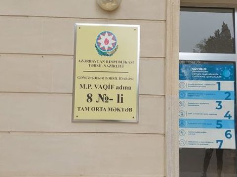 Azərbaycanda məktəbli qız sinif yoldaşını bıçaqladı - FOTO