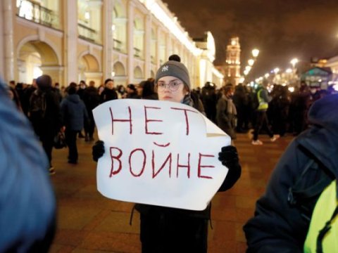 Rusiyada müharibəyə qarşı çıxan tələbələr ölkədən QOVULUR