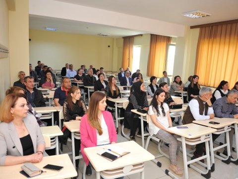 BMU-da I kurs tələbələrinin valideynləri ilə görüş keçirilib  