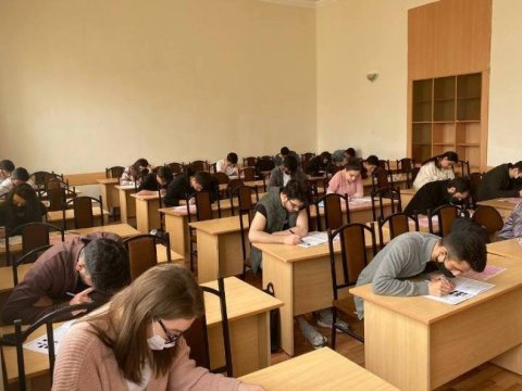 UNEC-də Heydər Əliyevin anadan olmasının 99-cu ildönümünə həsr edilən məntiq olimpiadası keçirilib  