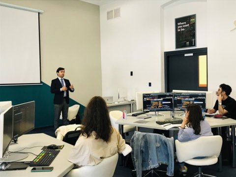 UNEC-in “Bloomberg” maliyyə laboratoriyasında təlimlərə start verilib