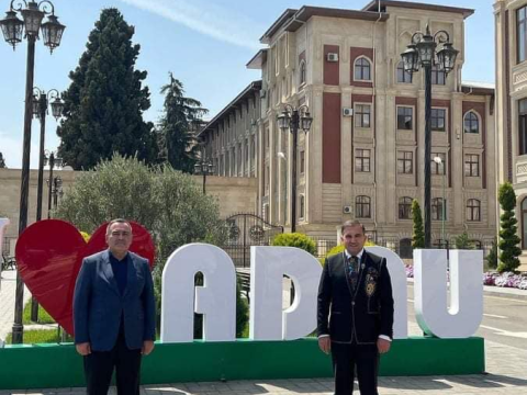 “Hacı Nuran sabah gəlsə, onunla yenə də şəkil çəkdirərəm”-Rektordan zarafatlara cavab