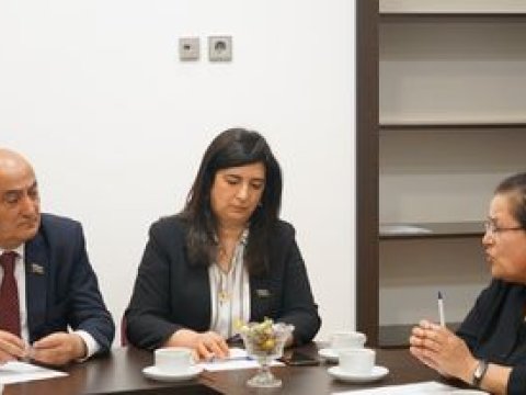 Deputatlar hansı problemləri müşahidə edir?-Repetitor,hicab,rusdilli məktəblər..-AzEdu-da müzakirə 