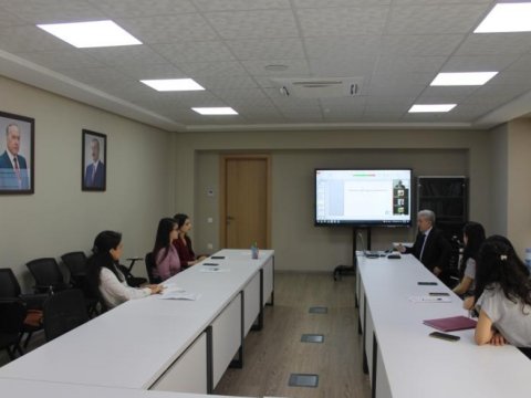 Fizika və rus dili fənləri üzrə hazırlıq kurslarının məşğələləri keçirilib