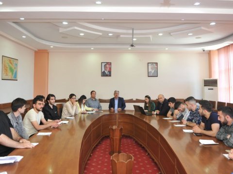 İstehsalat təcrübəsində olan tələbələrlə görüş keçirilib  