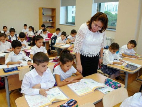 Orta məktəblərdə yeni dərslər tədris olunacaq