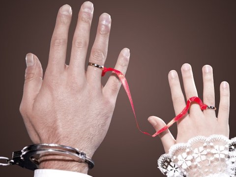 “Bəziləri məktəb vaxtı evlənib, yenidən dərsə gəlir və bunun bilinməməsini istəyirlər”- PROBLEM