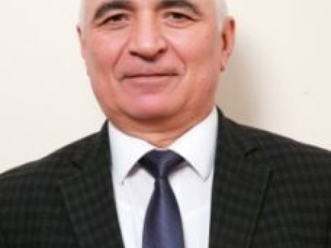 Dərsliklərlə bağlı qəbul edilmiş qərar hələ də icra olunmur-Fəlsəfə doktorundan ETİRAZ