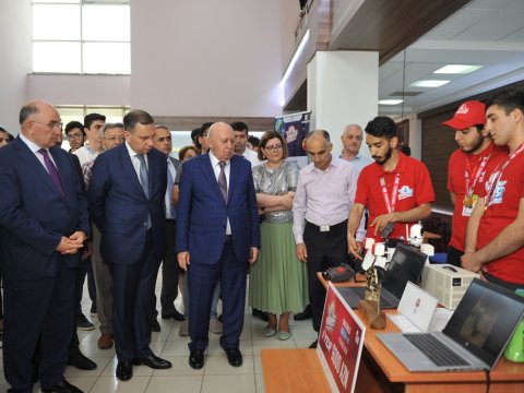 “TEKNOFEST”də uğur qazanan tələbə komandaları mükafatlandırılıb  