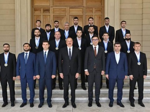 Mini futbol üzrə Avropa çempionu olan müəllim: 