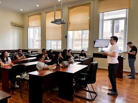 UNEC-də Rəqəmsal Marketinq üzrə növbəti sertifikatlı kurslara başlanıldı