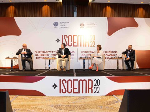 UNEC-də İqtisadiyyat və İdarəetmə Sahəsində Beynəlxalq Elmi Konfransı keçirildi-FOTO