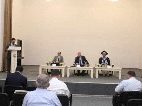 LDU-da elmi şura keçirilib 