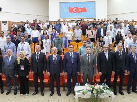 ADNSU-nun rektoru Batman Enerji Zirvəsi-2022-də çıxış edib  