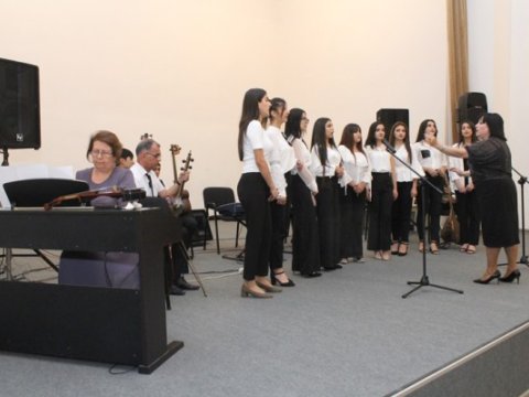 LDU-da Amerikalı qonaqlar üçün konsert keçirilib