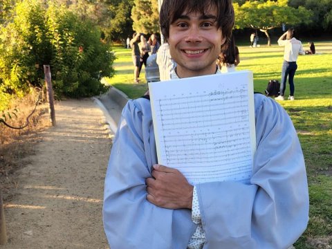 Avroviziya qalibi magistratura səviyyəsindən məzun oldu-FOTO