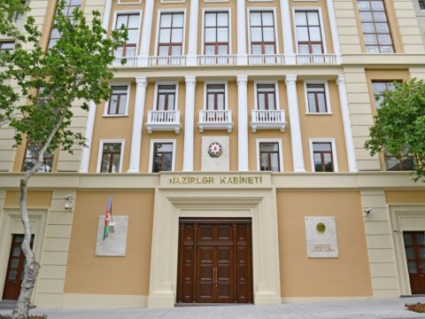 Tələbə qəbulu ilə bağlı ödənişli xidmətlərə görə güzəştlər edilib