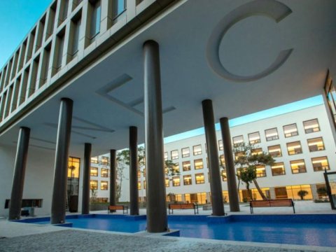 UNEC hibrid auditoriyalara 1,2 milyon manat xərcləyəcək