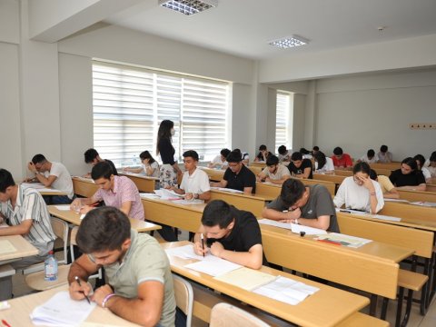 BMU-İNHA İDP-yə qəbul üçün daxili imtahanlar keçirilib