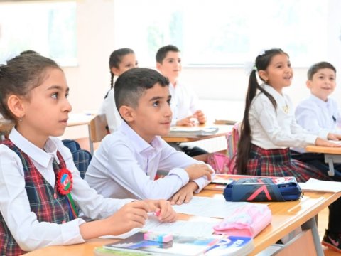 X siniflər üçün şagird yerdəyişməsi davam edir