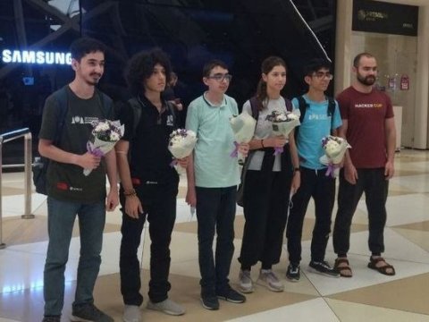 Məktəblilərimizin Beynəlxalq İnformatika Olimpiadasında növbəti uğuru 