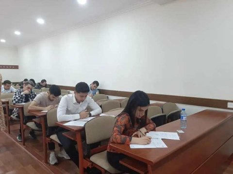UNEC-də doktoranturaya qəbul üzrə imtahanlar keçirilib